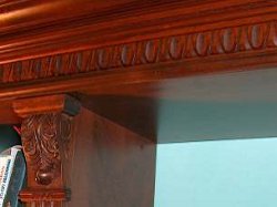 rezbarena drvena aplikacija lajsna stap